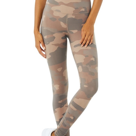 Alo Yoga High-Rise Camo Vapor Legging ***SOLD**** - Picture 2 of 5